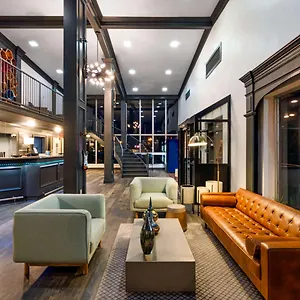 https://hillside-crossing-nashville-a-ramada-by-wyndham.nashville-hotels.org