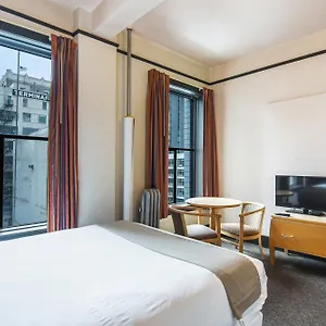 Hotel Moore