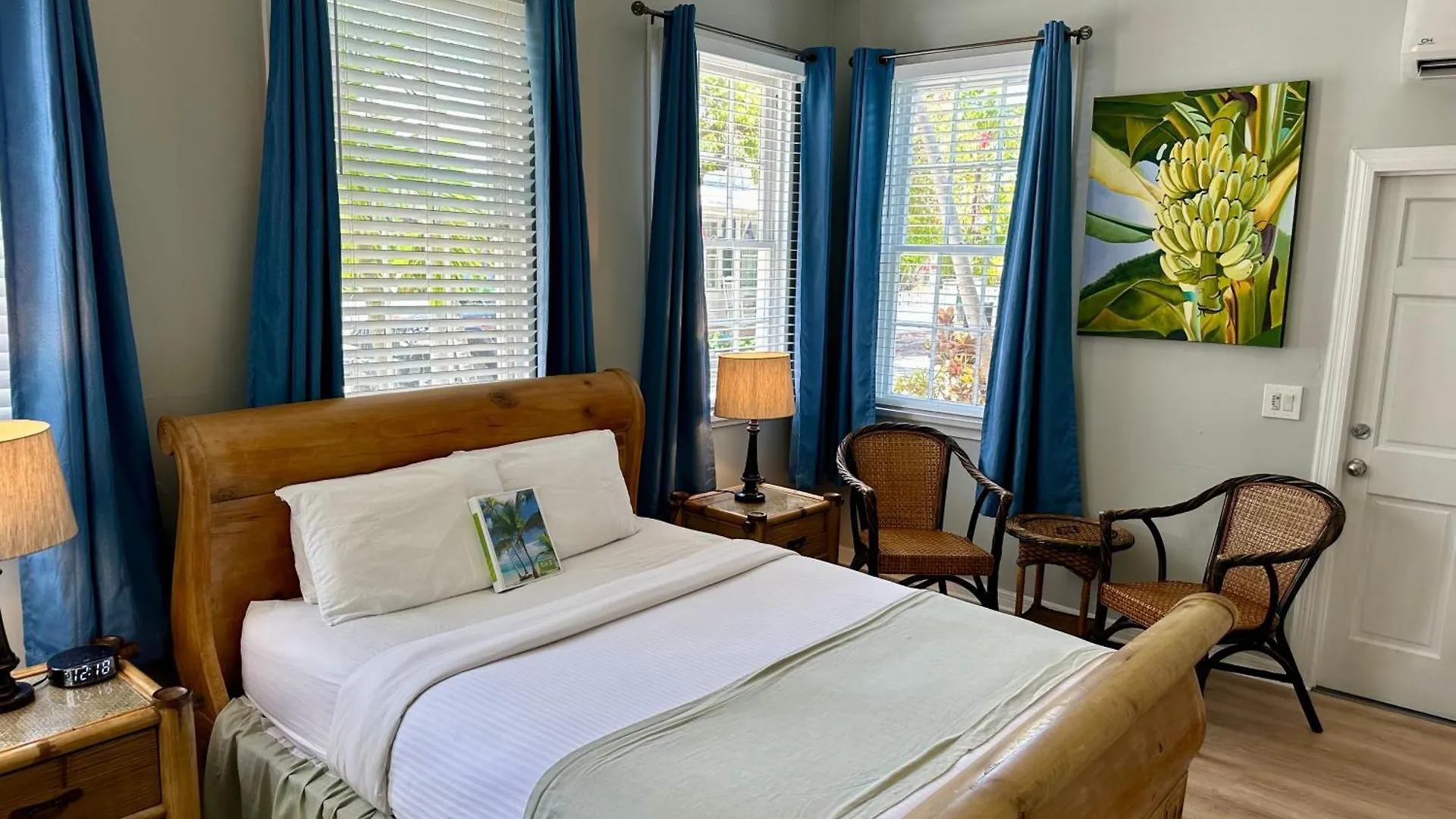 Douglas House Key West 3*,