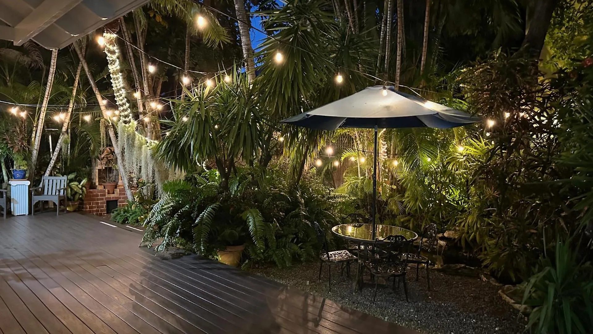 Inn Douglas House Key West
